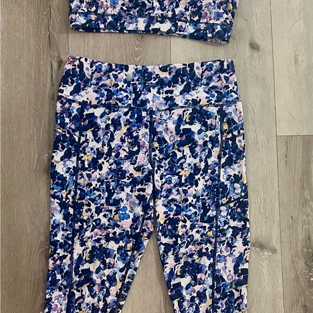 Gaiam Print Activewear Set